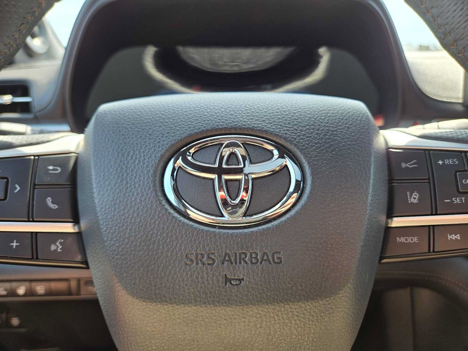 Certified 2025 Toyota Sienna Platinum AWD/4WD image 26