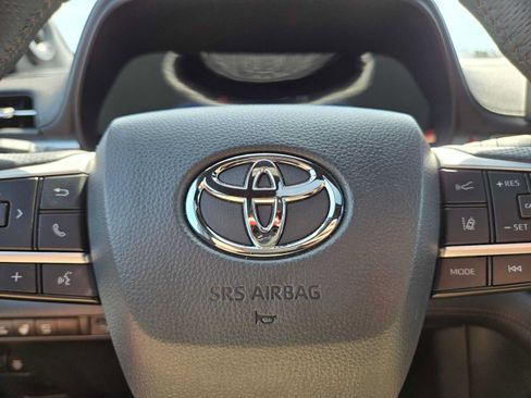 Certified 2025 Toyota Sienna Platinum AWD/4WD image 26