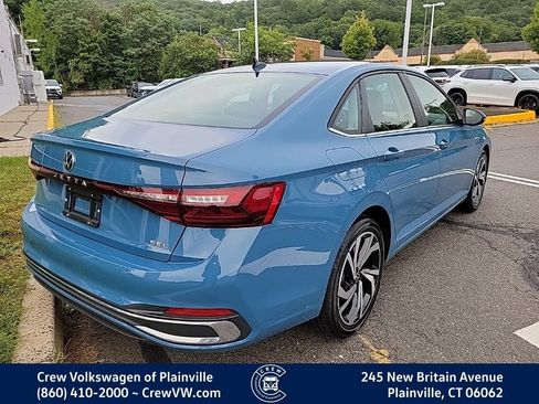 Certified 2025 Volkswagen Jetta SEL FWD image 3