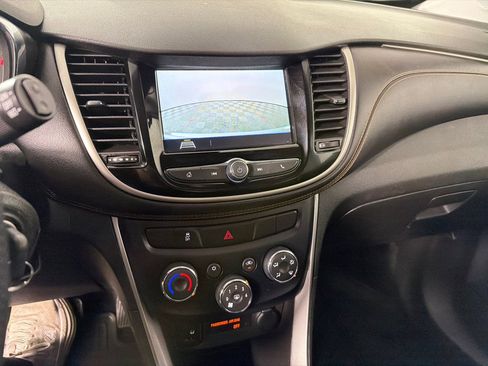 Used 2019 Chevrolet Trax LS w/ Tint and Cruise Package image 17