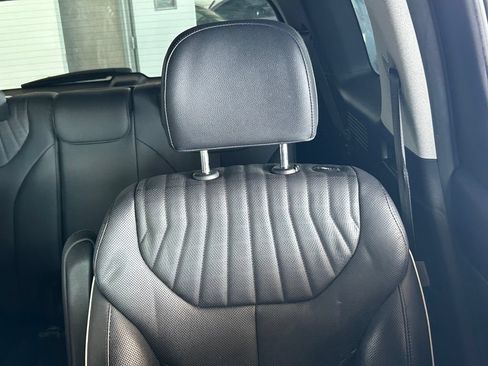 Used 2024 Hyundai Palisade Limited FWD image 14
