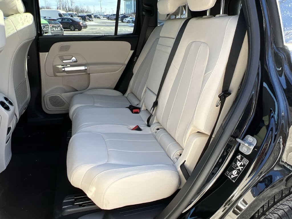 Used 2026 Mercedes-Benz GLB 250 4MATIC image 23