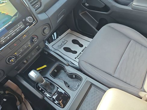 Used 2023 Nissan Frontier SV w/ Midnight Edition Package RWD image 28