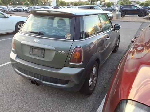 Used 2010 MINI Cooper S FWD image 2
