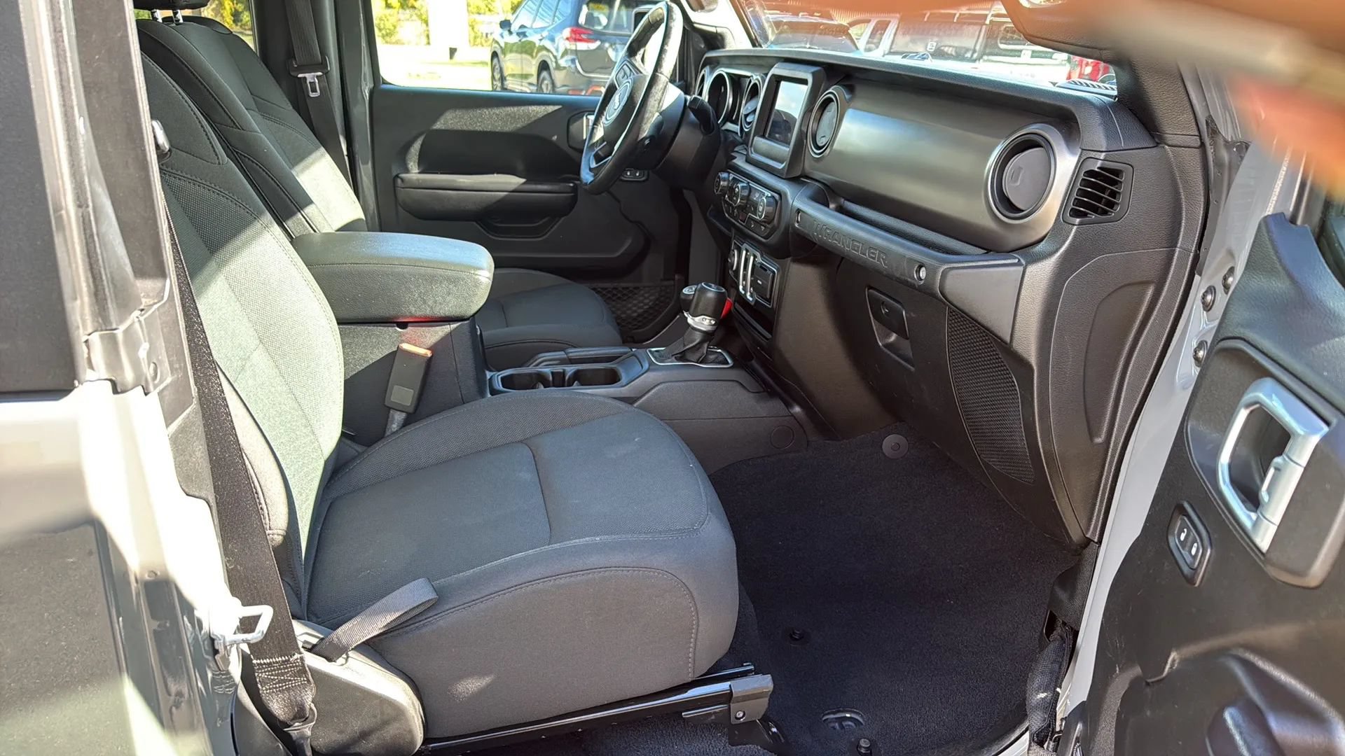 Used 2020 Jeep Wrangler Sport AWD/4WD image 30