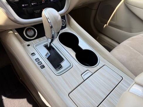 Used 2015 Nissan Murano SV FWD image 25