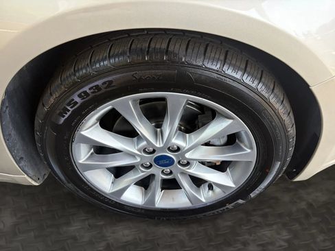 Used 2017 Ford Fusion SE w/ Fusion SE Technology Package FWD image 36