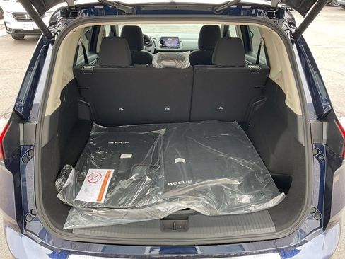 New 2026 Nissan Rogue SV w/ Cold Weather Package AWD/4WD image 21