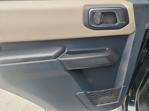 Used 2024 Ford Bronco Wildtrak image 27