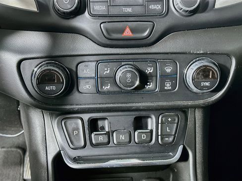 Used 2018 GMC Terrain SLT FWD image 22