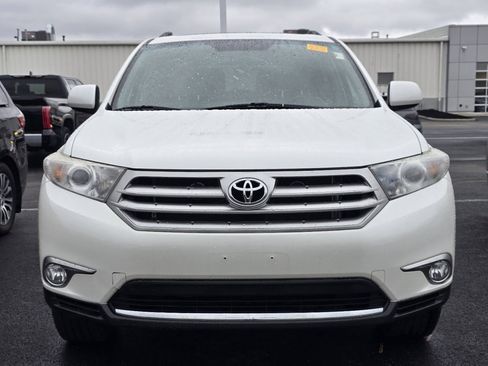 Used 2011 Toyota Highlander SE w/ Tow Pkg image 2