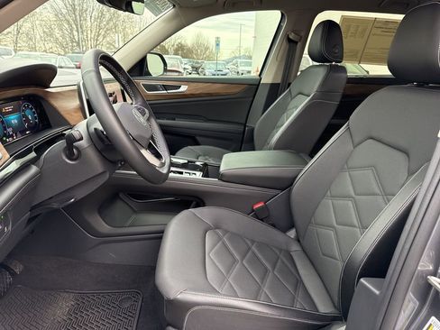 Certified 2024 Volkswagen Atlas SE image 22