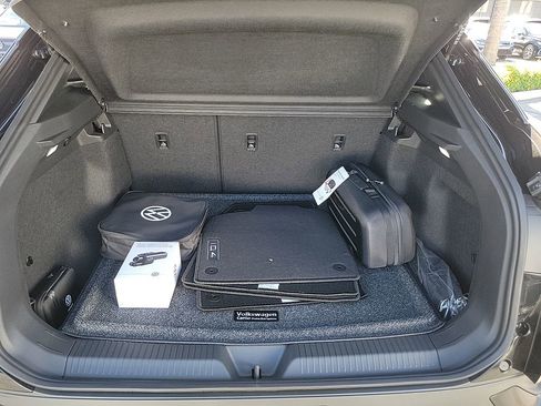 New 2026 Volkswagen ID.4 Pro image 33