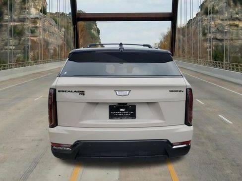 New 2026 Cadillac Escalade IQ Sport 1 w/ LPO, ONYX Package AWD/4WD image 8