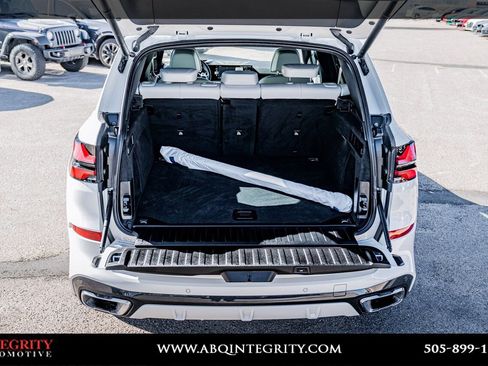 Used 2024 BMW X5 sDrive40i w/ M Sport Package image 36