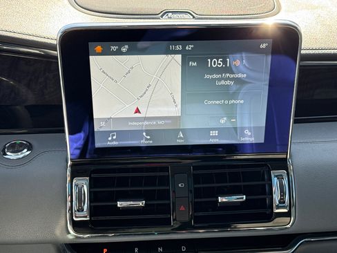 Used 2018 Lincoln Navigator L Select w/ Technology Package image 13