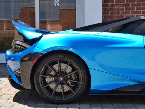 Used 2022 McLaren 765LT RWD image 28