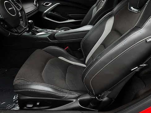 Used 2023 Chevrolet Camaro LT w/ RS Package RWD image 10