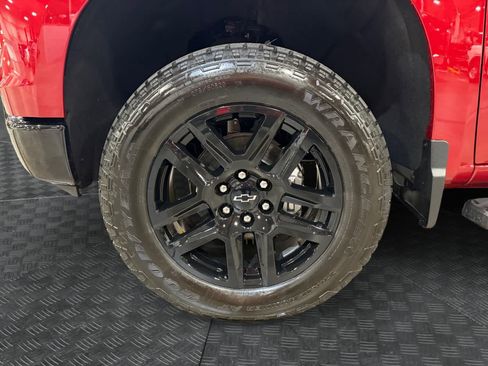 Used 2025 Chevrolet Silverado 1500 LT Trail Boss w/ Convenience Package II image 15