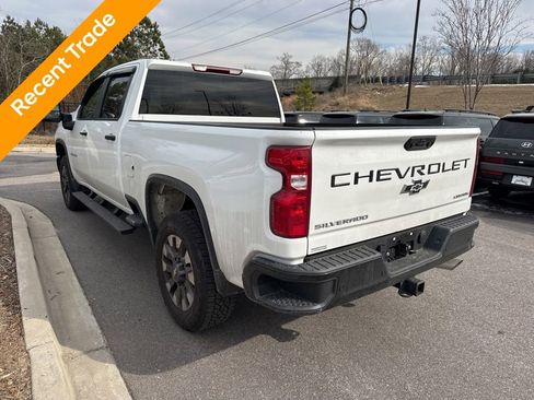 Used 2025 Chevrolet Silverado 2500 Custom w/ Custom Value Package image 4