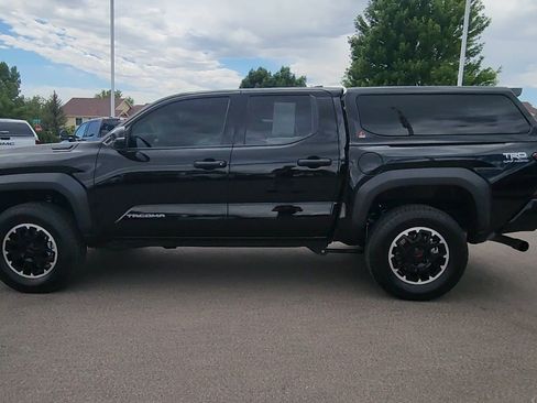 Used 2026 Toyota Tacoma TRD Off-Road w/ TRD Off Road Upgrade Package AWD/4WD image 4