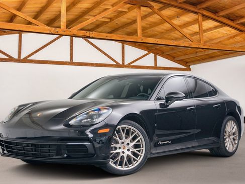 Used 2020 Porsche Panamera image 1