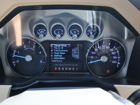 Used 2015 Ford F350 Lariat w/ Lariat Interior Package AWD/4WD image 18