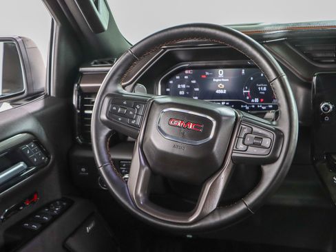 Used 2025 GMC Sierra 1500 AT4 w/ AT4 Preferred Package AWD/4WD image 12