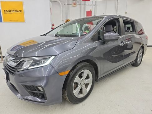 Used 2018 Honda Odyssey EX image 3