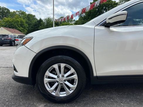 Used 2016 Nissan Rogue SV w/ SV Premium Package AWD/4WD image 8