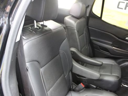 Used 2023 GMC Acadia SLT w/ GMC Pro Grade Package AWD/4WD image 9