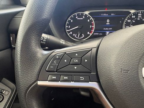 Used 2024 Nissan Sentra SV FWD image 4