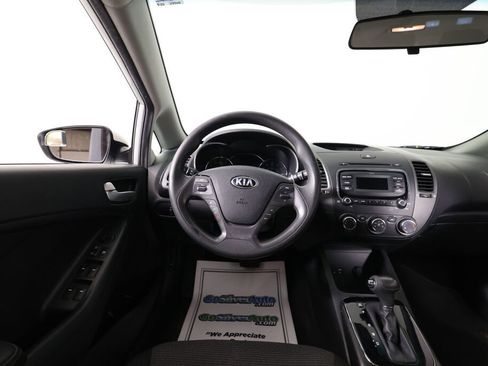 Used 2017 Kia Forte LX image 27