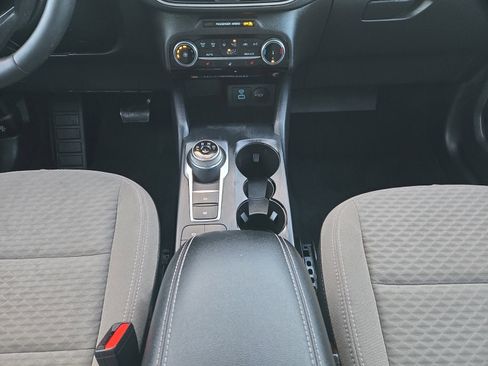 Certified 2022 Ford Escape SE w/ Cold Weather Package image 21