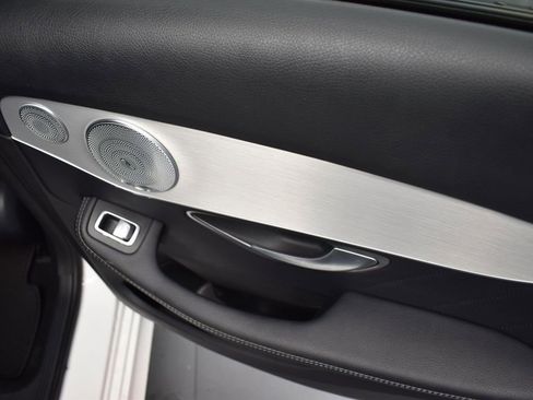 Used 2019 Mercedes-Benz C 300 Sedan image 18