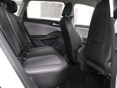 Used 2024 Volkswagen Taos SE FWD image 22
