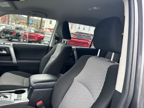 Used 2020 Toyota 4Runner SR5 image 34