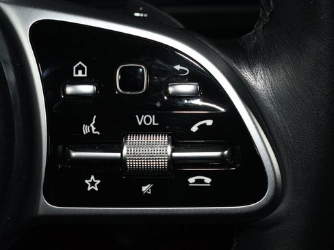 Used 2020 Mercedes-Benz GLE 350 4MATIC image 32