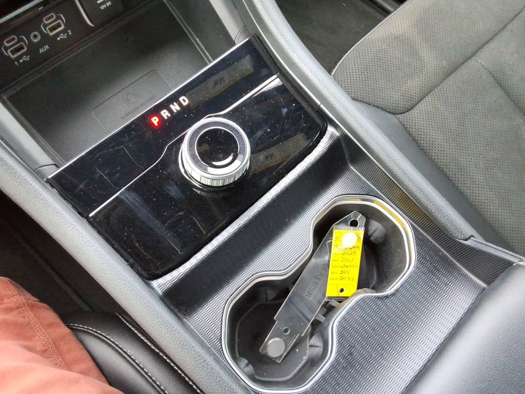 Used 2025 Jeep Grand Cherokee L Altitude RWD image 36
