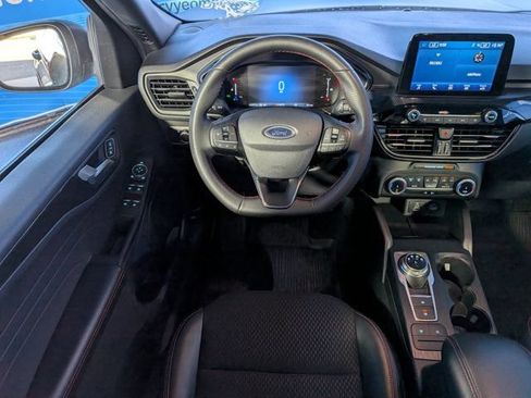 Used 2025 Ford Escape ST-Line FWD image 15