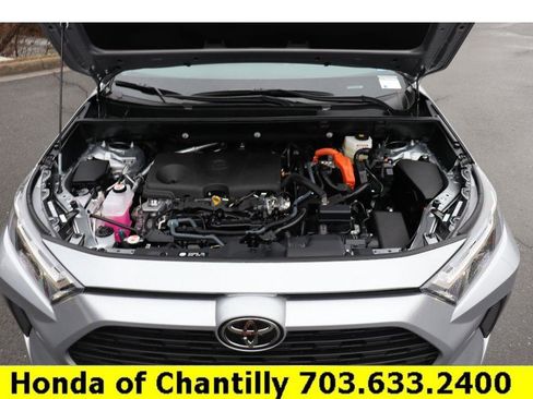 Used 2025 Toyota RAV4 XLE image 31