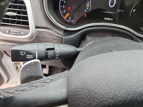 Used 2015 Jeep Grand Cherokee High Altitude AWD/4WD image 14