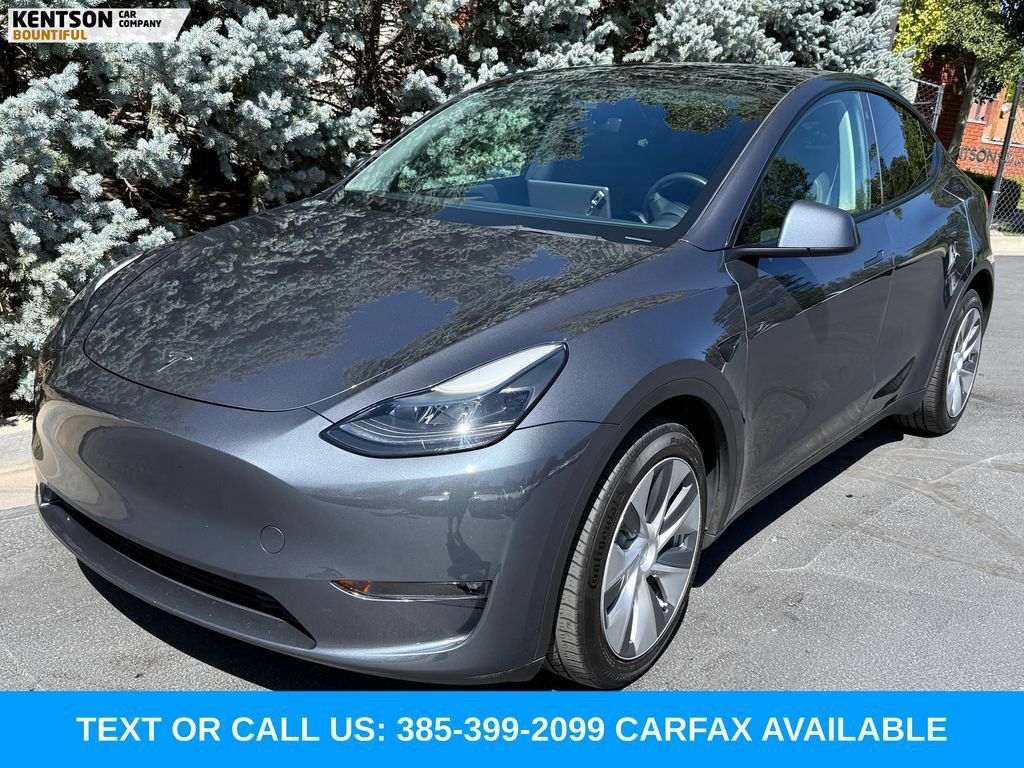 Used 2023 Tesla Model Y Long Range AWD/4WD image 3