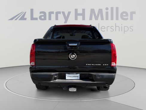 Used 2008 Cadillac Escalade EXT AWD/4WD image 4