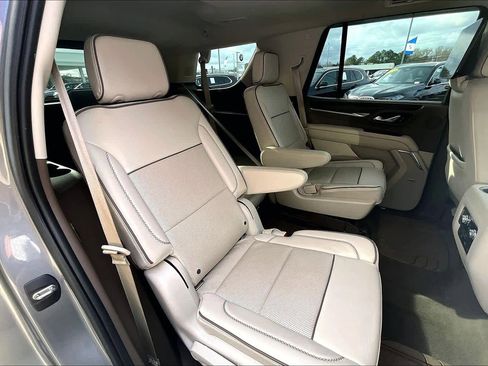 Used 2021 GMC Yukon Denali w/ Denali Ultimate Package image 22