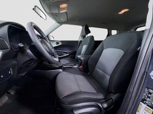 Used 2022 Kia Soul LX FWD image 12