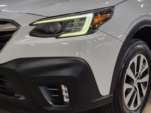 Used 2021 Subaru Outback Premium image 14