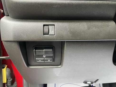 Used 2023 Chevrolet Colorado Trail Boss w/ Advanced Trailering Package image 8