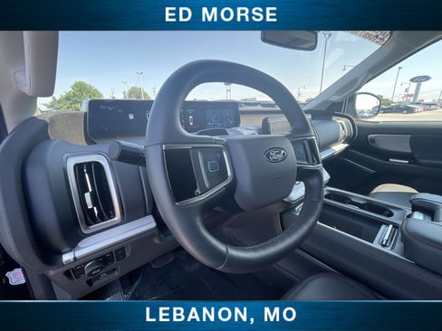 Certified 2025 Ford Expedition Active AWD/4WD image 10