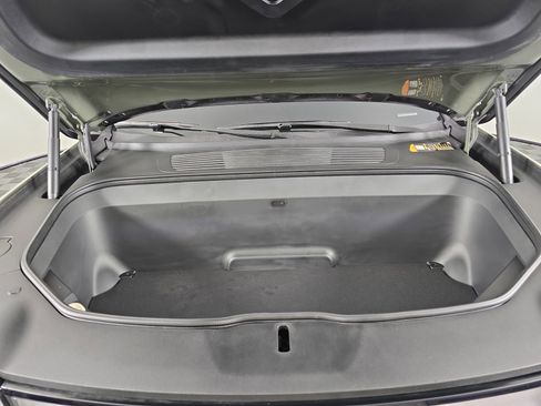 Used 2023 Rivian R1S Launch Edition image 14